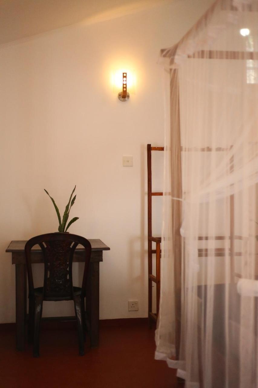 Bakery Family Guest House Mirissa Exterior photo