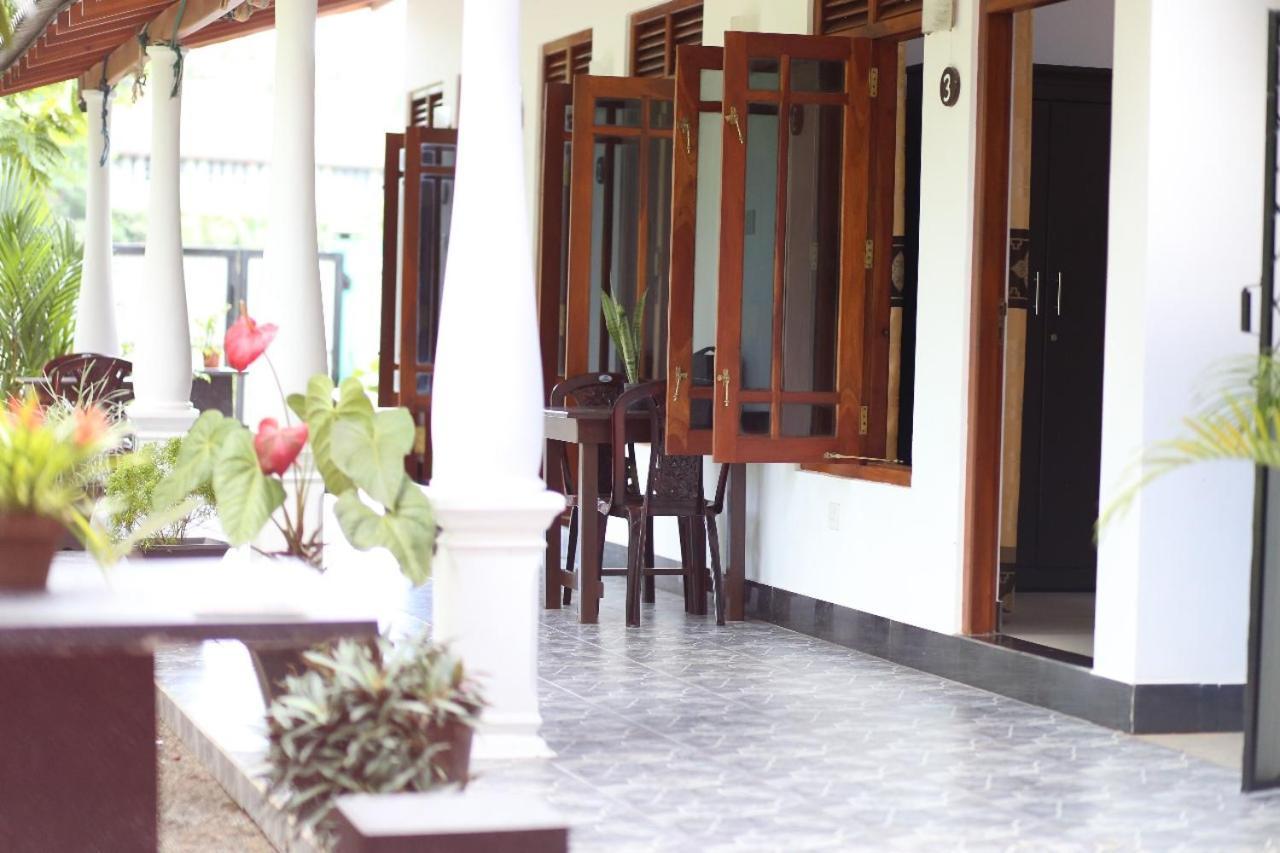 Bakery Family Guest House Mirissa Exterior photo